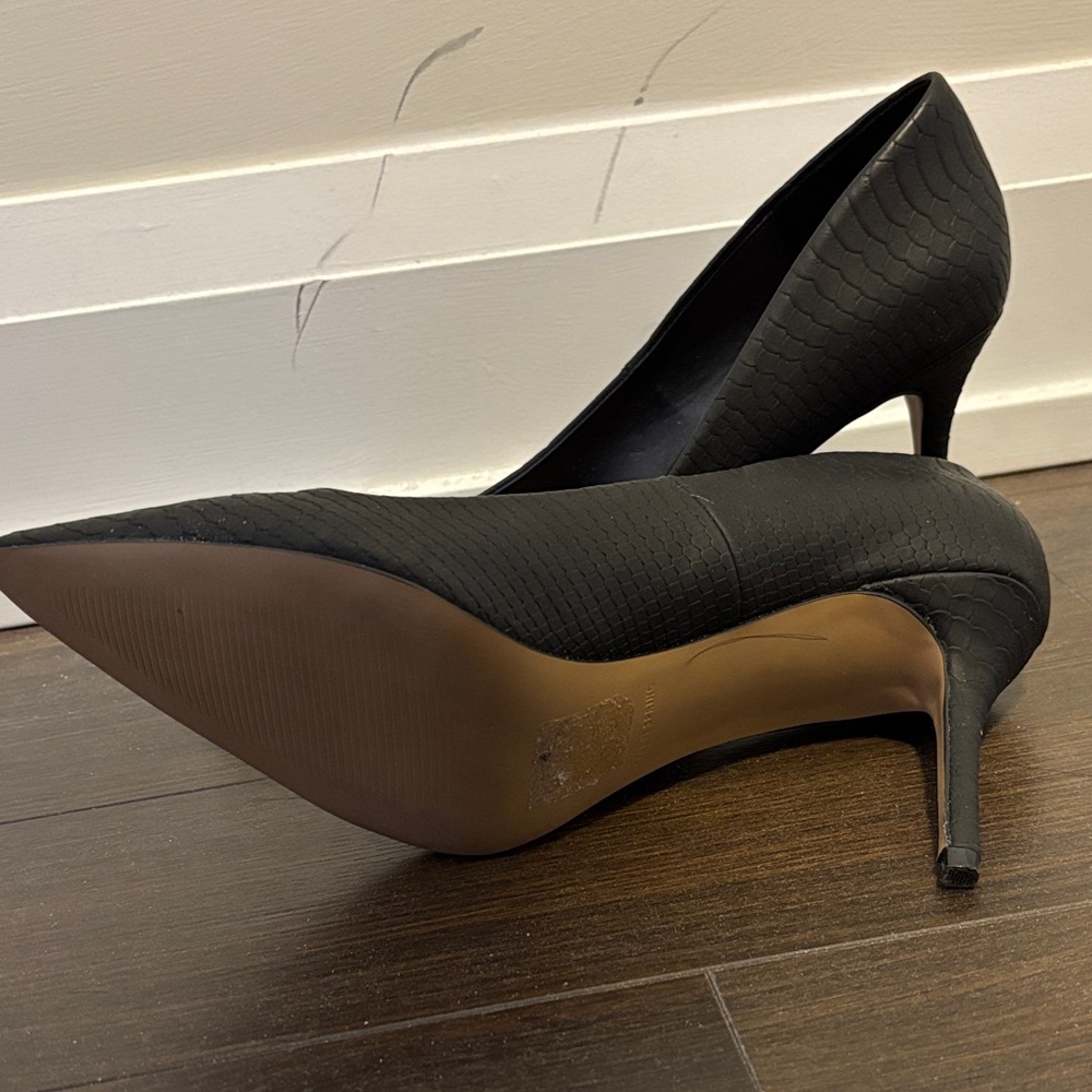 Call It Spring Black Textured Pointed-Toe Heels pump 7cm - Picture 3 of 3